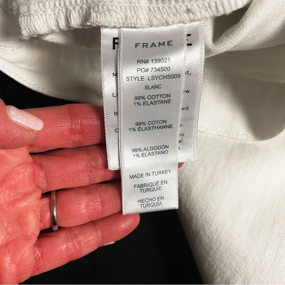 FRAME DENIM  “ Le Sylvie Crop”  with Split Hem Detail at Ankle  WHITE Size 26 - Picture 13 of 14